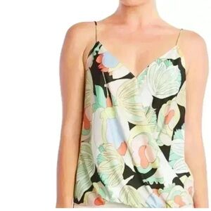 Bailey 44 tune in Floral top size Large